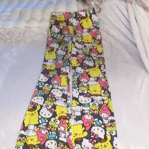 Hello Kitty and Friends flare leggings 🩷💛🤍🩵